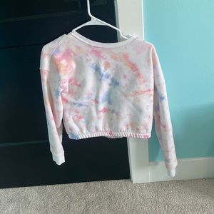 old navy tie dye cropped long sleeve shirt